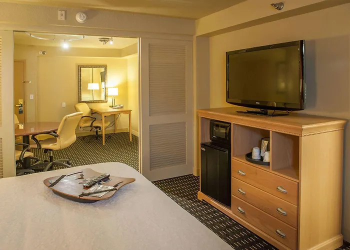 Hampton Pensacola-airport Hotel 3*