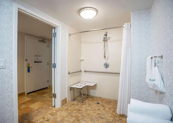 Hampton Pensacola-airport 3*