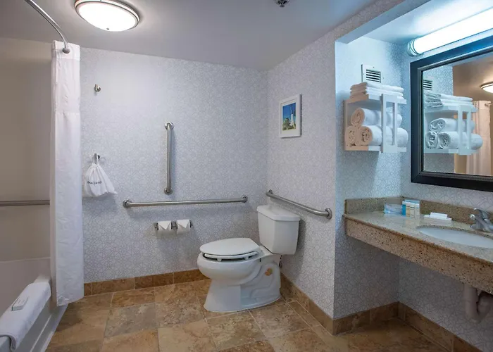 Hotel Hampton Pensacola-airport 3*