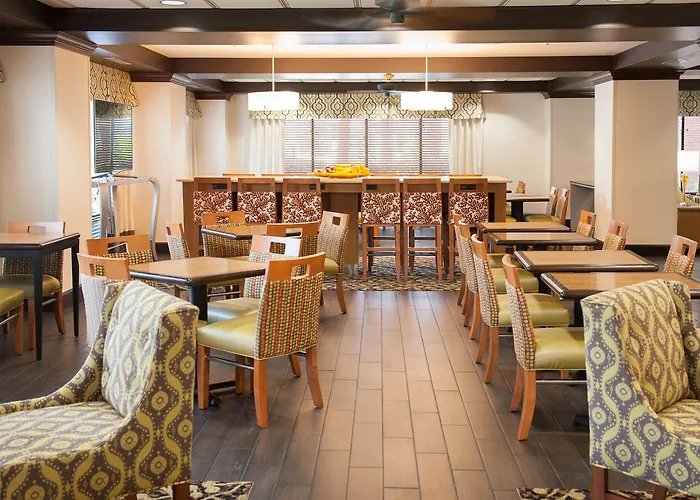 Hampton Pensacola-airport Hotel 3*
